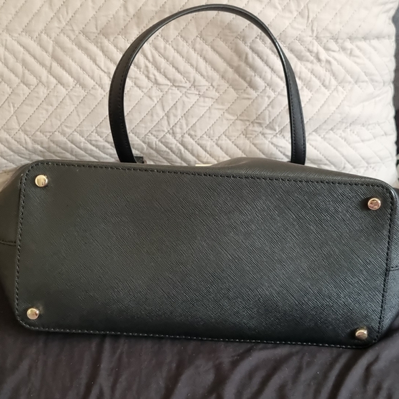 Small Dally Laurel Way Black Shoulder Bag - Picture 3 of 3